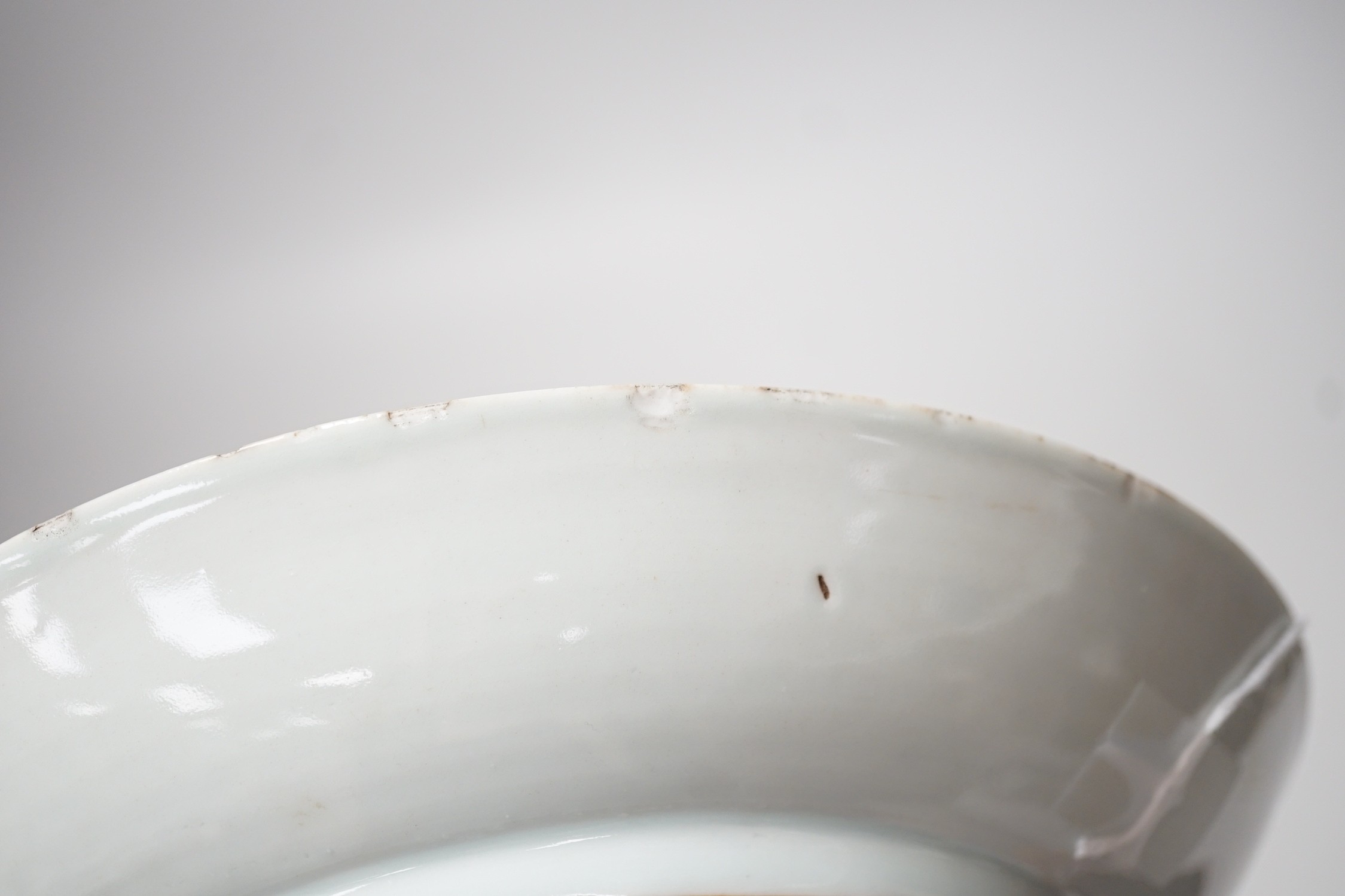 An 18th century Chinese Export octagonal plate and a similar saucer dish. 22.5cm diameter